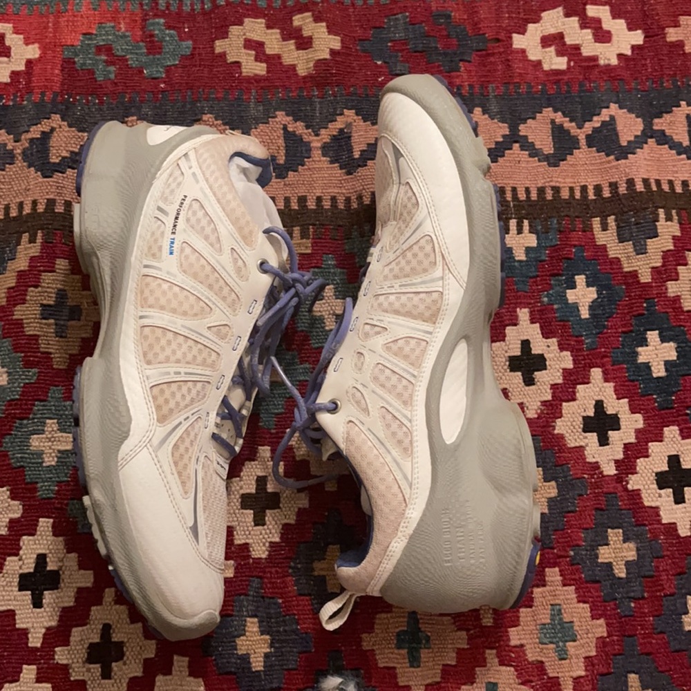 Great Condition Ecco Boom. Performance Train - image 2